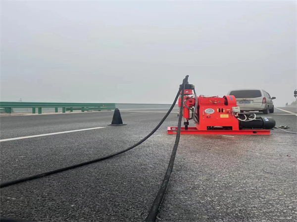 广丰马路路基路面开裂下沉注浆加固灌浆